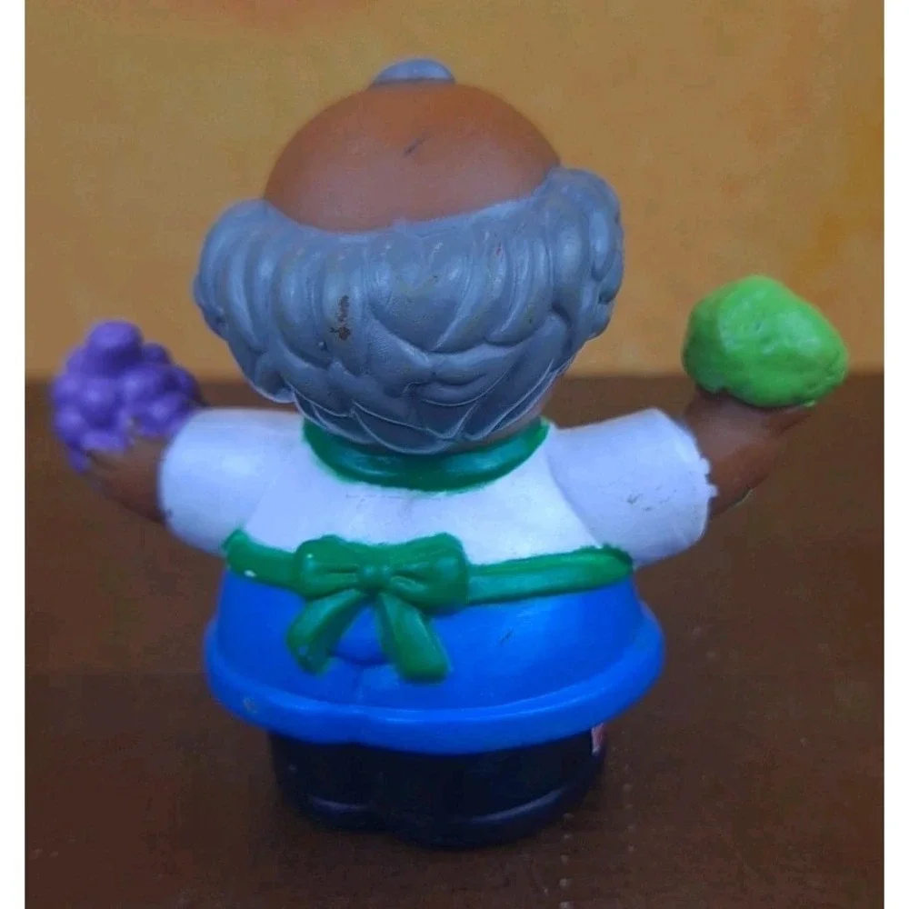 Fisher Price Little People Sam Grocer Man African American Grapes Grocery Store